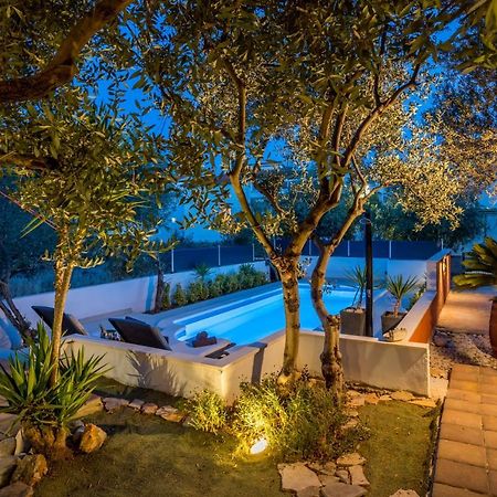 Villa House Oliva With Private Pool And Large Garden Stari Grad  Exterior foto