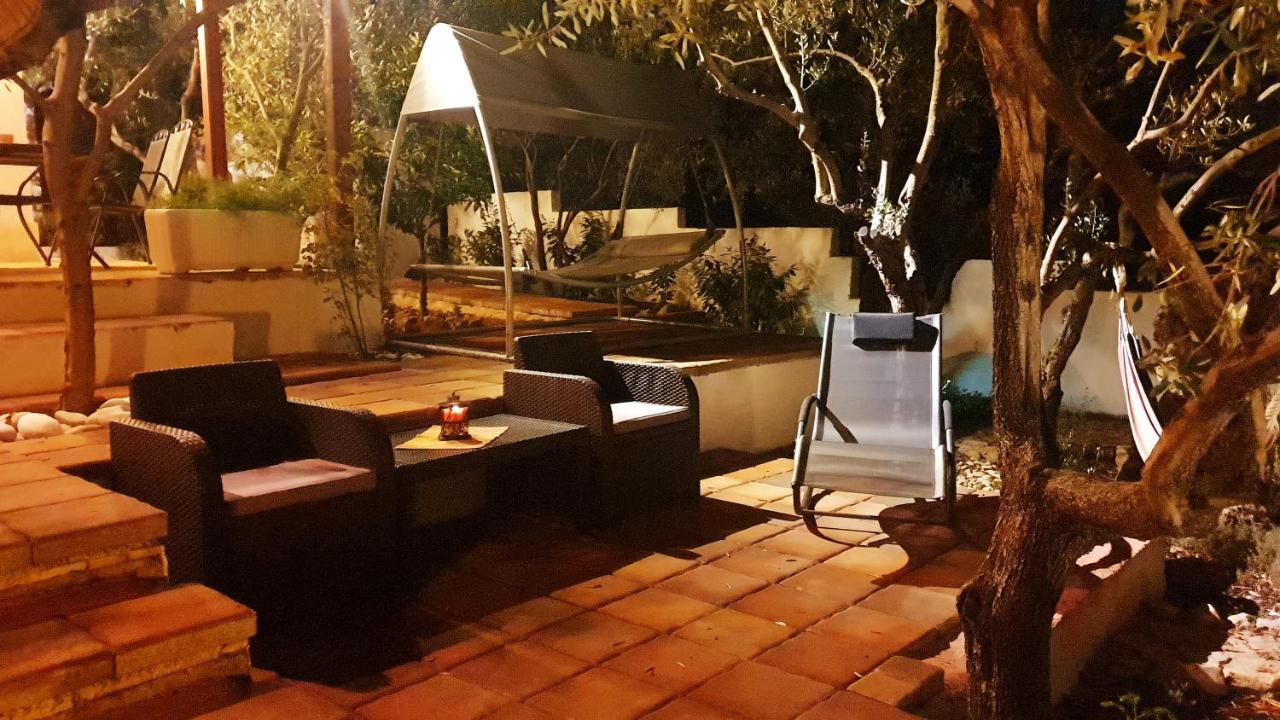 Villa House Oliva With Private Pool And Large Garden Stari Grad  Exterior foto
