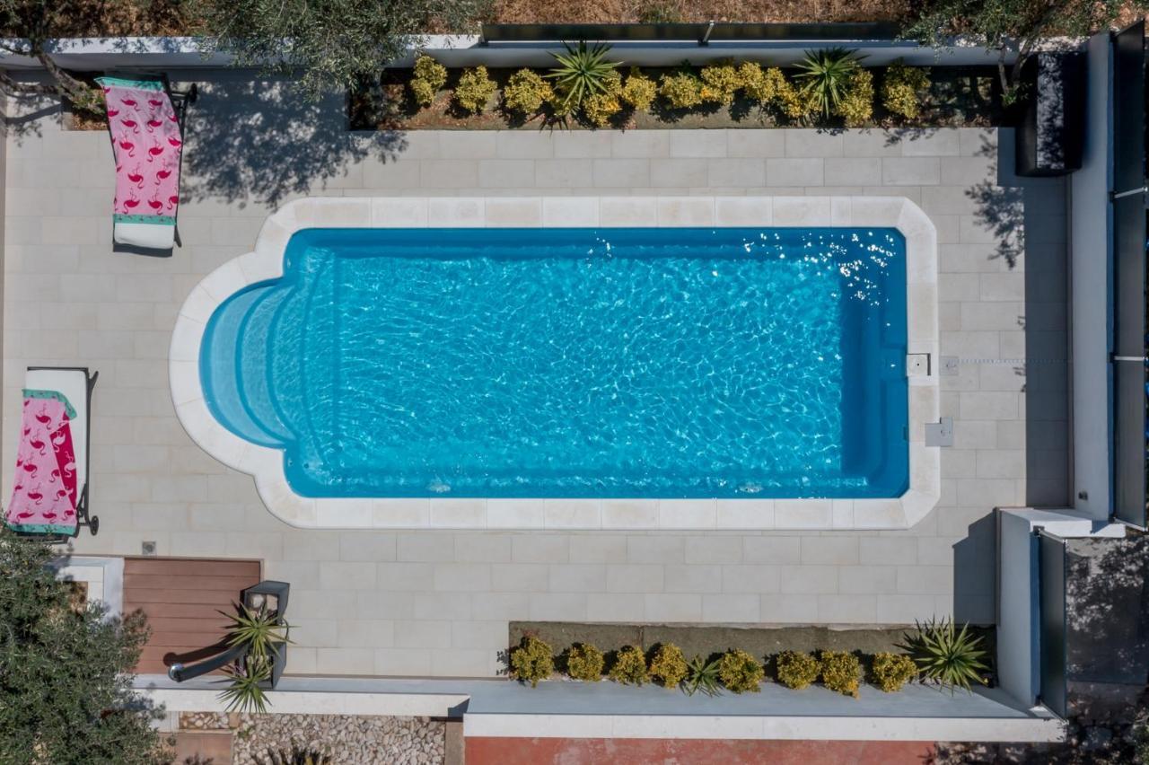 Villa House Oliva With Private Pool And Large Garden Stari Grad  Exterior foto