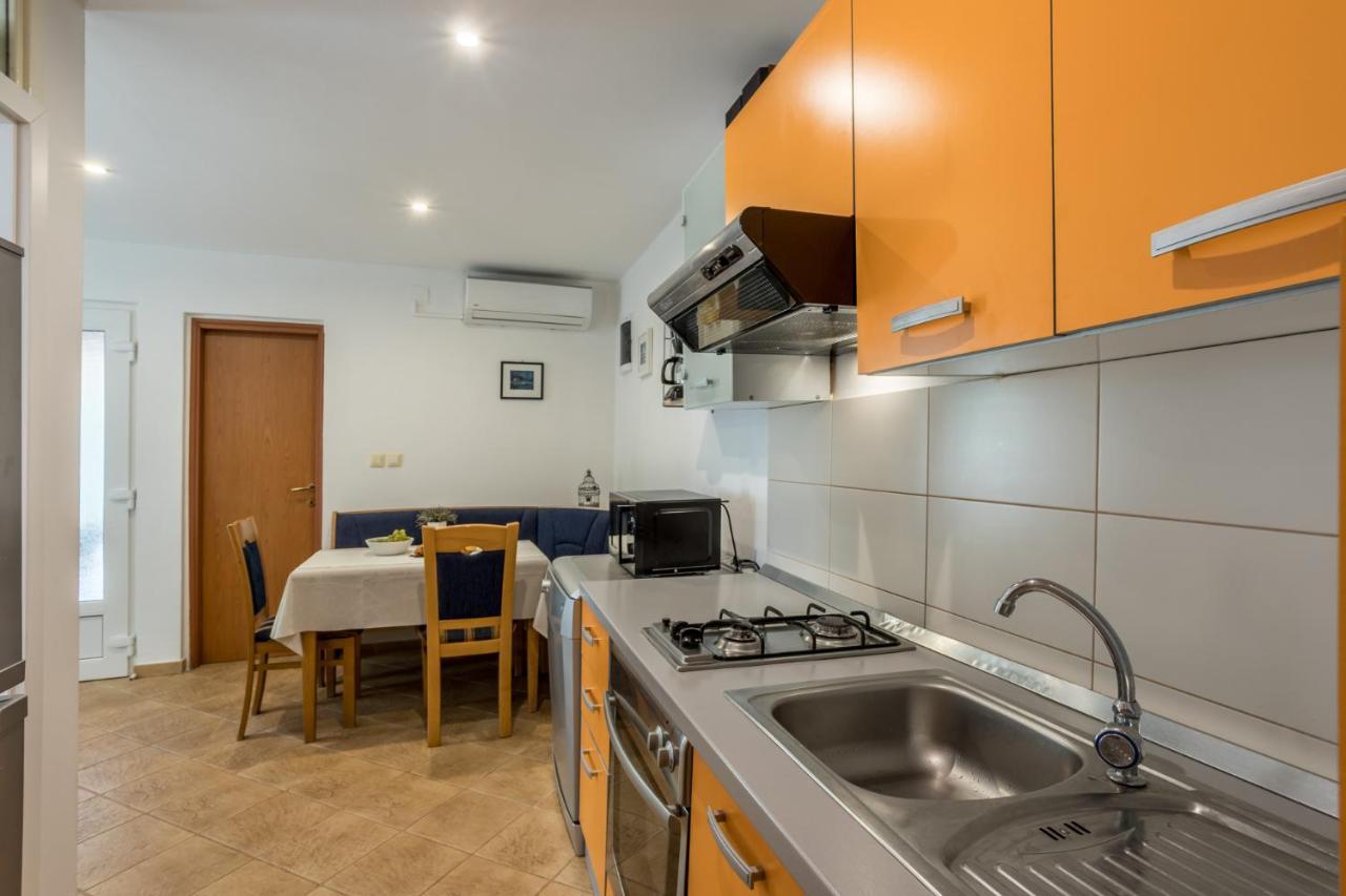 Villa House Oliva With Private Pool And Large Garden Stari Grad  Exterior foto