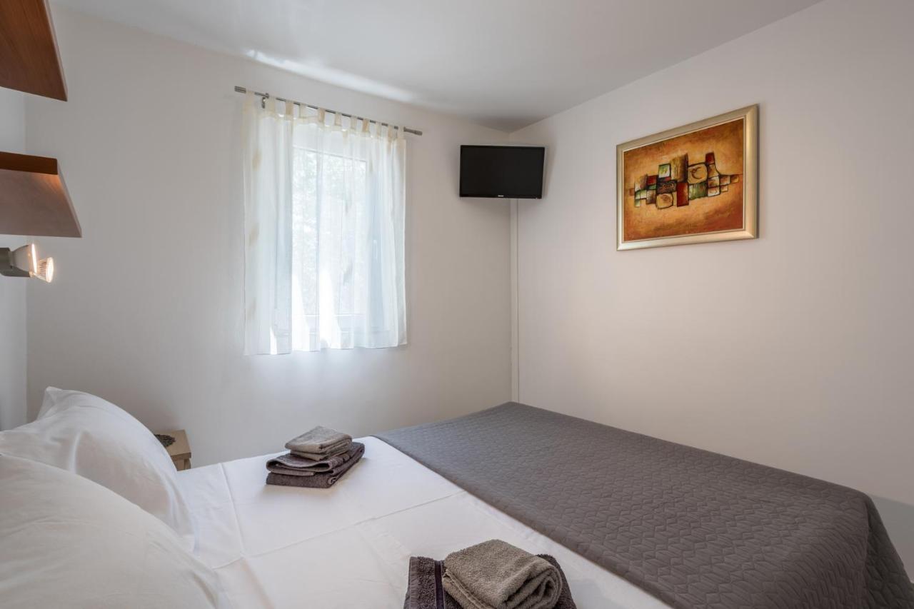 Villa House Oliva With Private Pool And Large Garden Stari Grad  Exterior foto