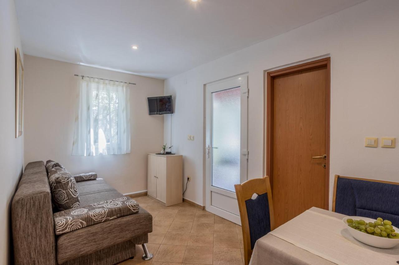 Villa House Oliva With Private Pool And Large Garden Stari Grad  Exterior foto